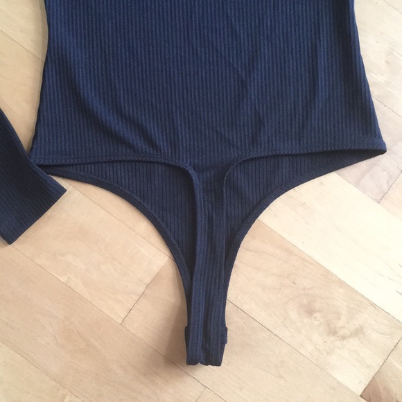asos one shoulder one arm black ribbed bodysuit - Picture 12 of 16